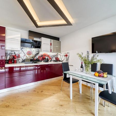 Ferienwohnung Im Zentrum Натурно Экстерьер фото